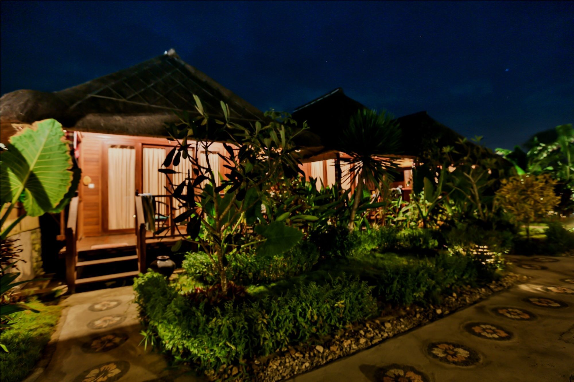 ซันเซทคอยน์ เลมบงแกน คอทเทจแอนด์สปา Hotel นูซาเลมโบงัน ภายนอก รูปภาพ